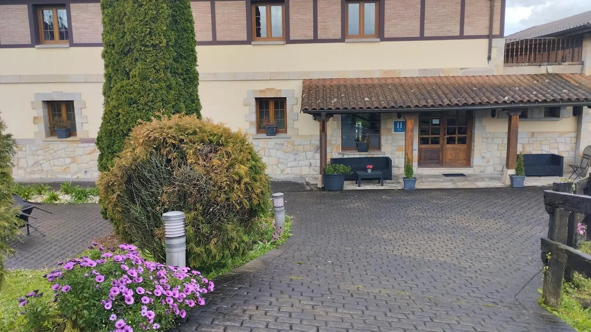Hotel Artea Errota Zamudio Spain